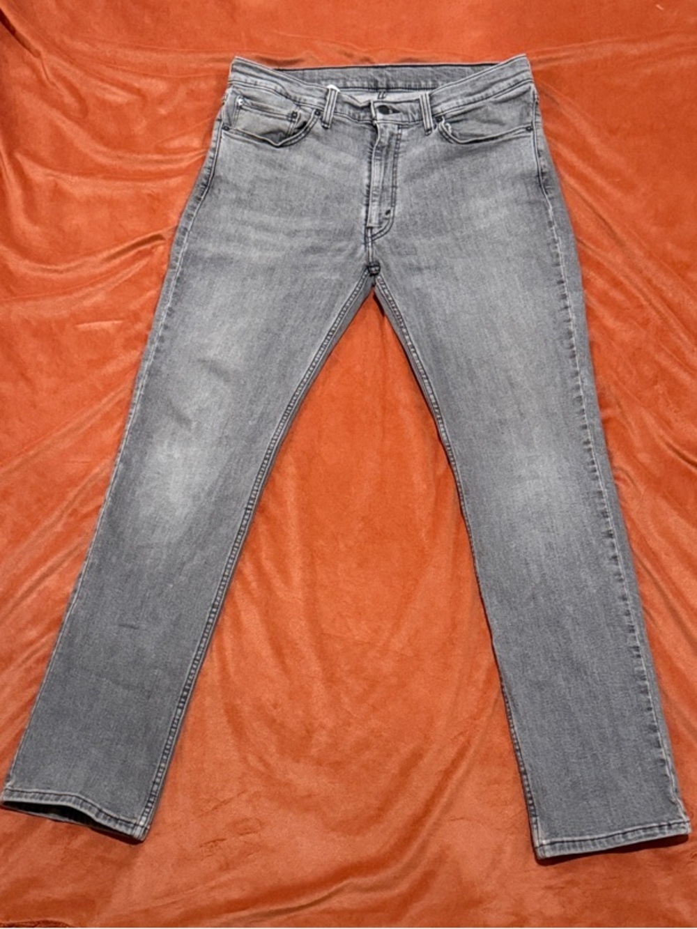 Levi's Men's Slim Straight Jeans in Light Gray Denim